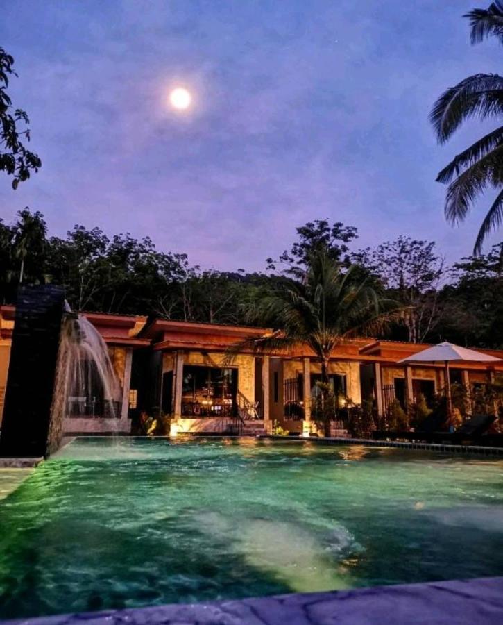 Grandfather Khaolak Resort Khao Lak Exteriör bild